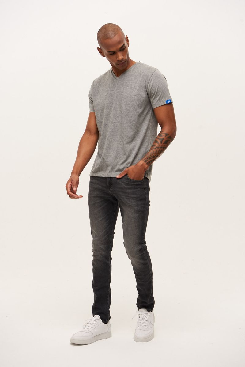 REMERA-V-GOOD